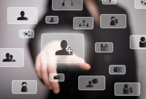 New and old social media: where to find an audience?